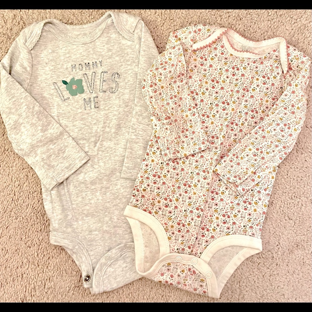 Carter’s set of 2 baby girls LS onesies size 12m